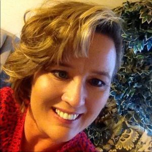 Meet your Posher, Bobbie